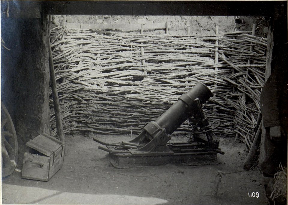 Schwere Minenwerfer, möglicherweise nahe eines Schiessstandes bei Kowel (BildID 15684703)
