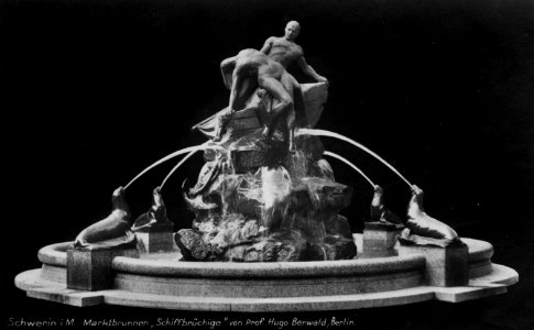 Schwerin Seenotbrunnen Modell (1)