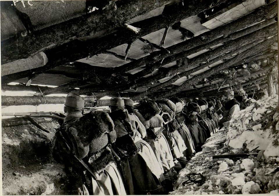 Schützengraben bei Fj.Baon 31, Sw.Mokrsko. (BildID 15539810)