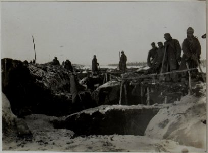 Schützengrabenbau. Inf.Rgt.Nro.33. Lopuszno, 18.I.1916. (BildID 15454160)