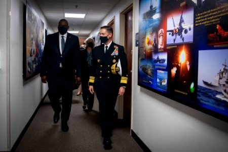 SECDEF Thanks Troops During Visit to NAVCENT 210908-N-NS602-1017 photo