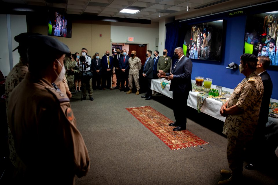 SECDEF Thanks Troops During Visit to NAVCENT 210908-N-NS602-1050