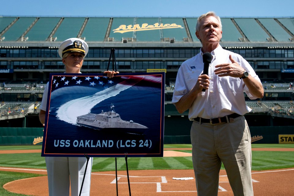 SECNAV announces LCS-24 will be named USS Oakland. (20821189786)