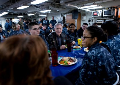 SECNAV eats lunch aboard USS Ronald Reagan. (8456179086)