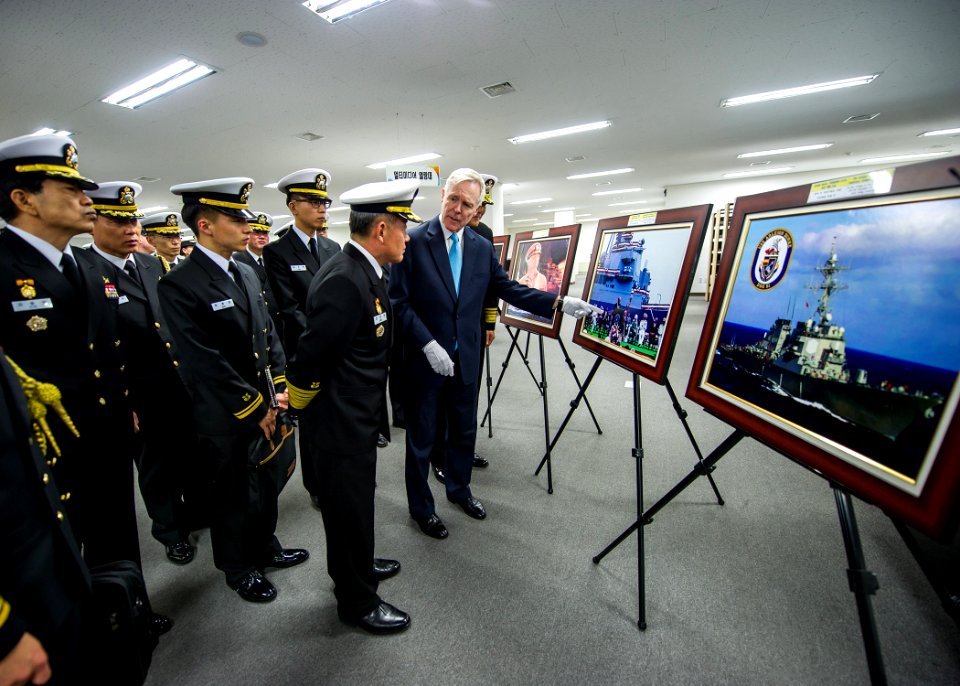 SECNAV tours the Korean Naval Academy. (8497235153)