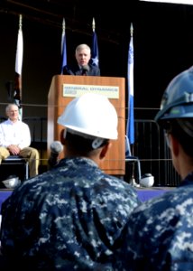 SECNAV visits with USS Green Bay 140109-N-BB534-134
