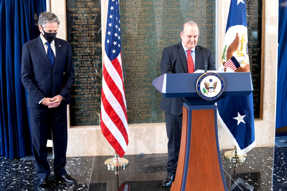Secretary Blinken and AFSA President Rubin Participate in the AFSA Memorial Ceremony on Foreign Affairs Day (51150056515)