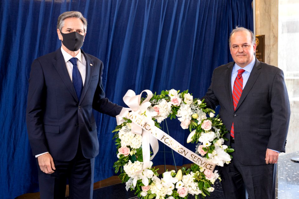 Secretary Blinken and AFSA President Rubin Participate in the AFSA Memorial Ceremony on Foreign Affairs Day (51149733564)