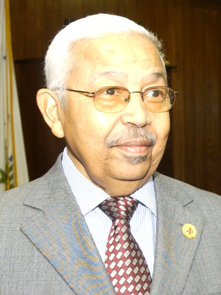 Secretary Alphonso Jackson with Pedro Pires (cropped)