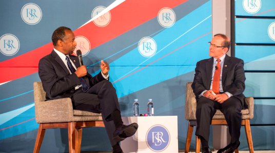 Secretary Carson at Financial Services Roundtable Fall Conference (36410225504)