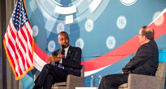 Secretary Carson at Financial Services Roundtable Fall Conference (37076007102)