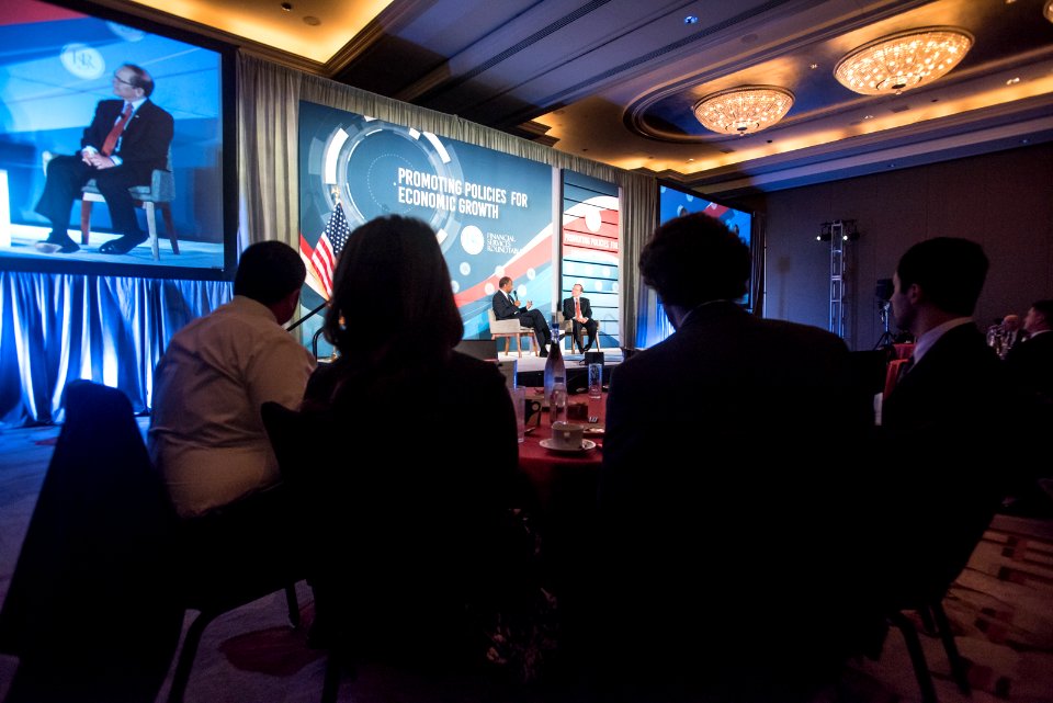 Secretary Carson at Financial Services Roundtable Fall Conference (37105250991)