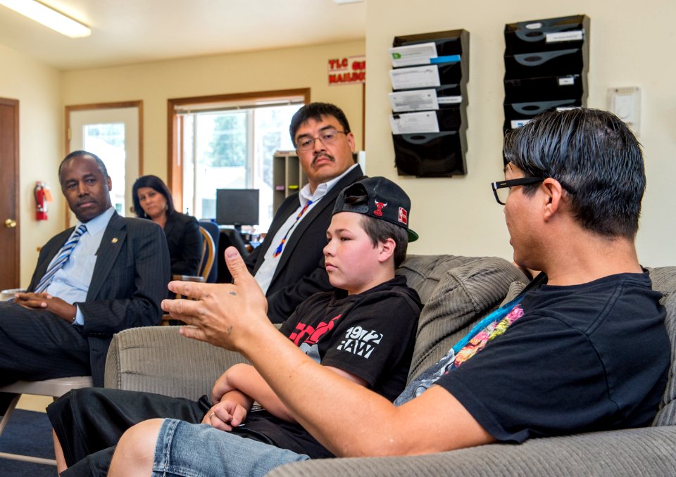 Secretary Carson meet and tour with United Native American Housing Association (36579212302)