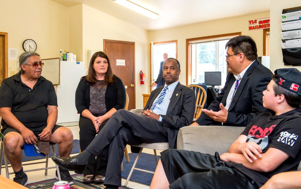 Secretary Carson meet and tour with United Native American Housing Association (36748906705)