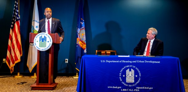Secretary Carson NYCHA Agreement Signing (33123253848)