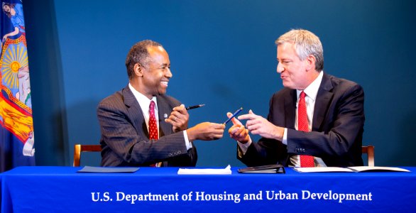 Secretary Carson NYCHA Agreement Signing (33123253928)