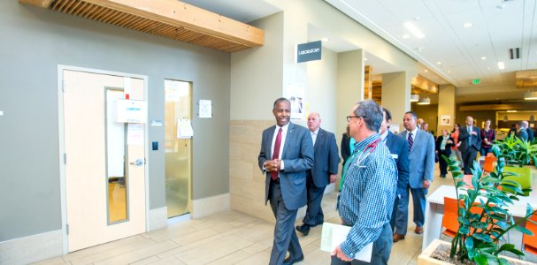 Secretary Carson tour of Stout Street Health Center and Lofts Denver, Colorado (26157139569)