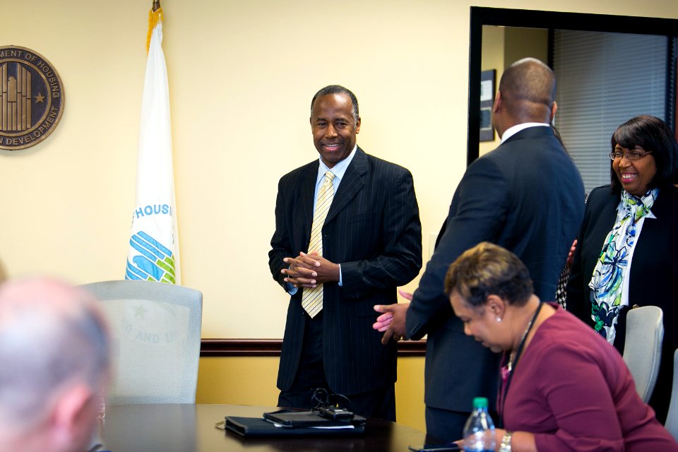 Secretary Carson visits Atlanta Field Office (24373868718)