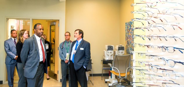 Secretary Carson tour of Stout Street Health Center and Lofts Denver, Colorado (37902338602)