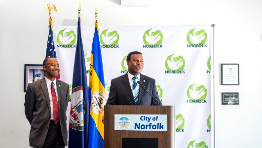 Secretary Carson visit's Norfolk, Virginia (27393003778)