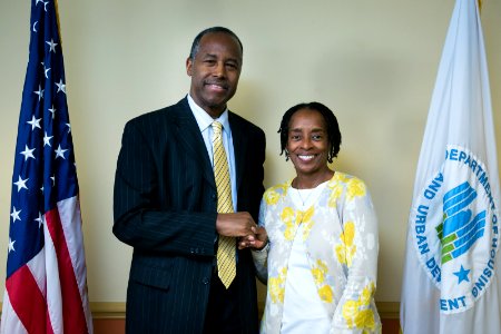Secretary Carson visits Atlanta Field Office (24373869228)