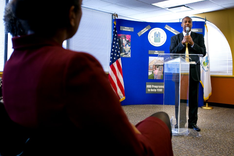 Secretary Carson visits Atlanta Field Office (24373872748)