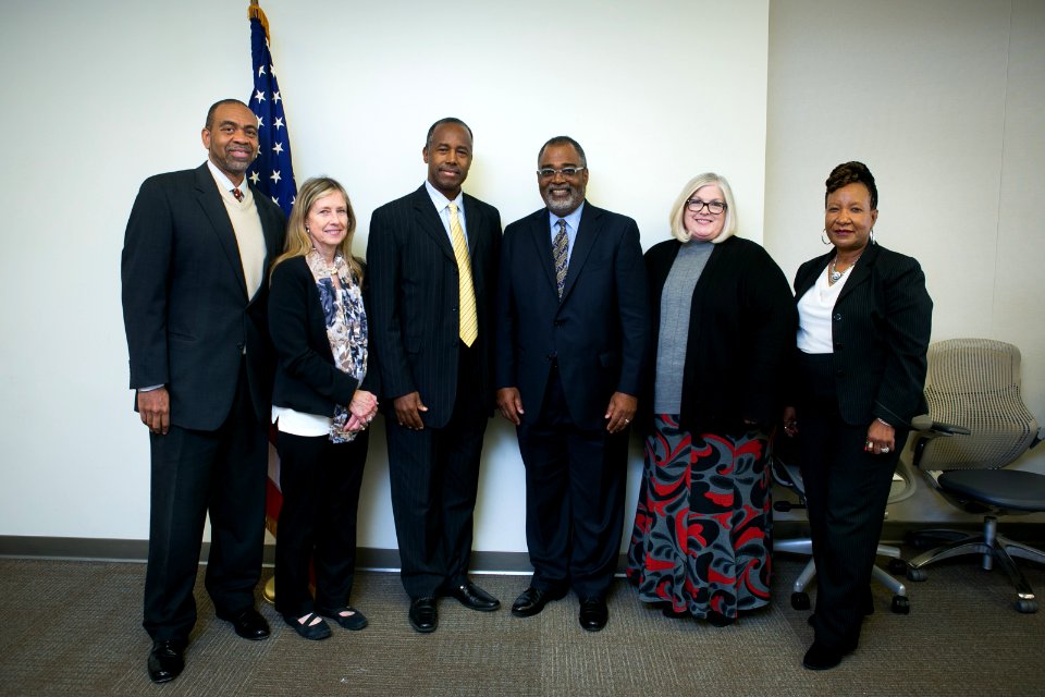 Secretary Carson visits Atlanta Field Office (24373874458)