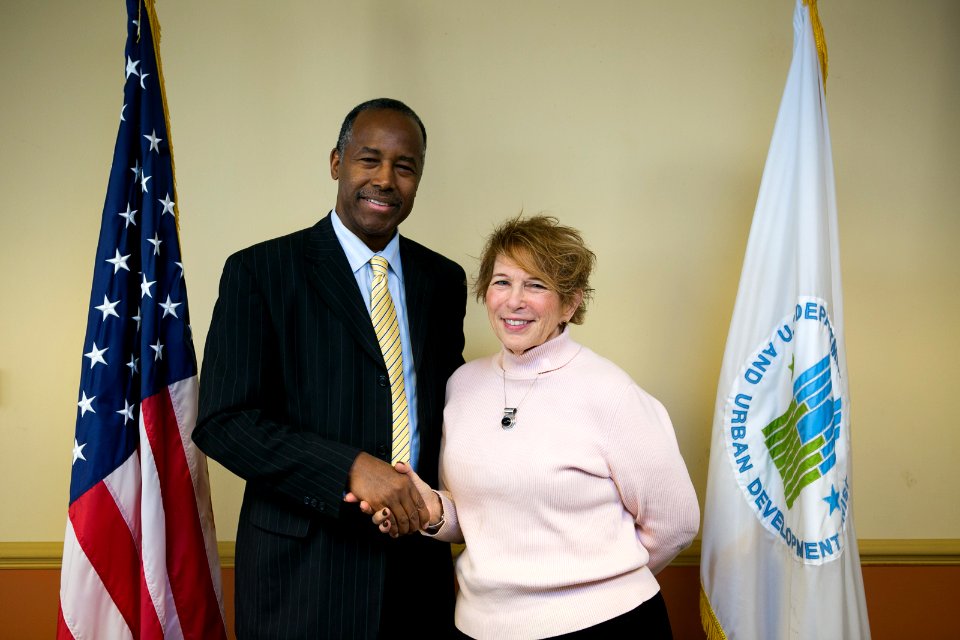 Secretary Carson visits Atlanta Field Office (24373871498)