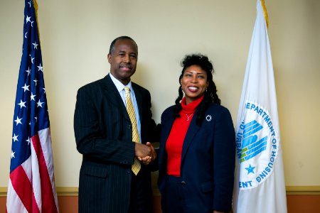 Secretary Carson visits Atlanta Field Office (24373876378)