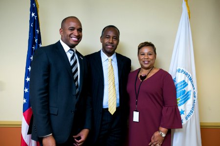 Secretary Carson visits Atlanta Field Office (24373874778)