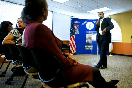 Secretary Carson visits Atlanta Field Office (24373883528)