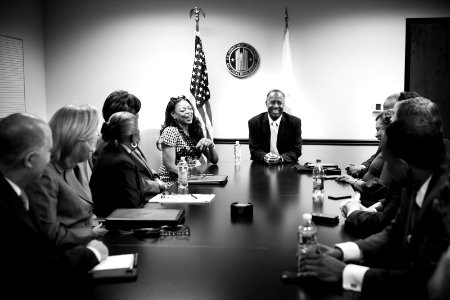 Secretary Carson visits Atlanta Field Office (24373874128)