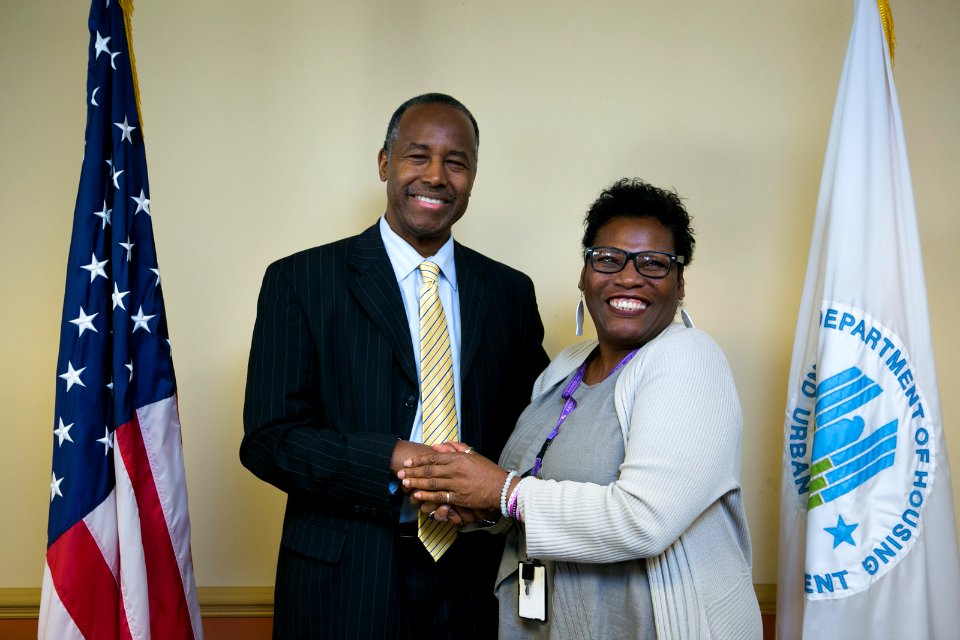 Secretary Carson visits Atlanta Field Office (24373876578)