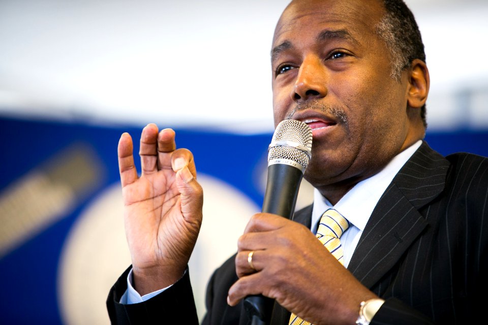 Secretary Carson visits Atlanta Field Office (24373883868)