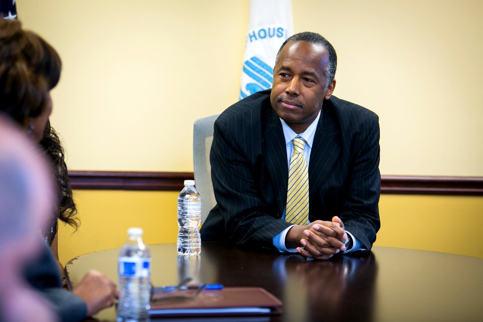 Secretary Carson visits Atlanta Field Office (24373889788)