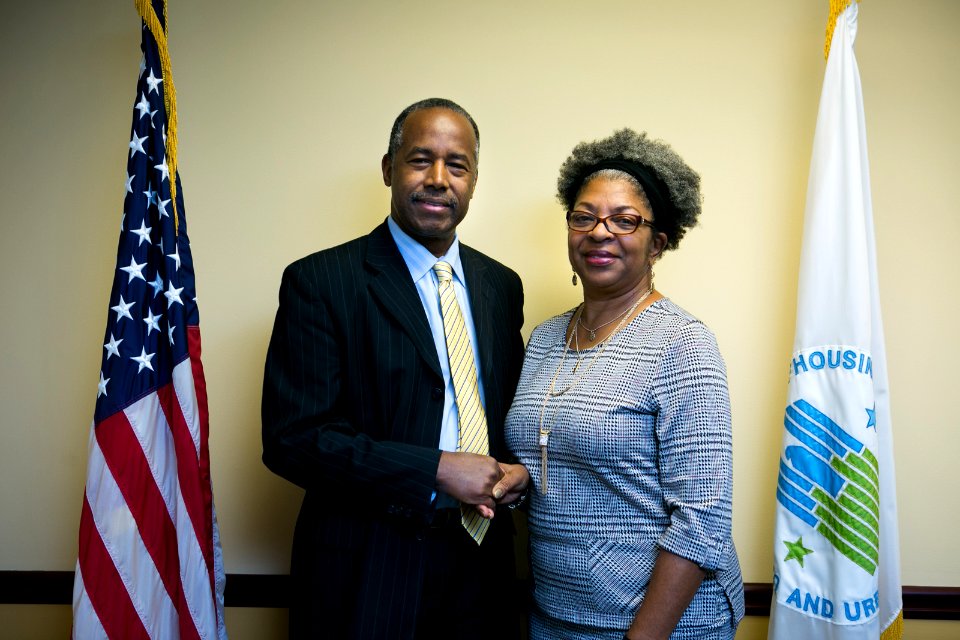 Secretary Carson visits Atlanta Field Office (24373888828)