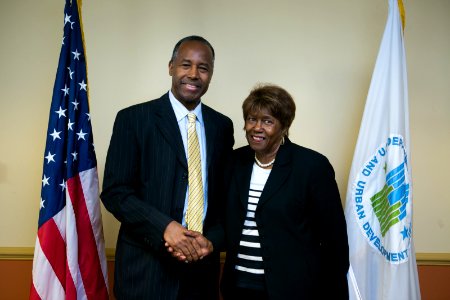 Secretary Carson visits Atlanta Field Office (26469425419)