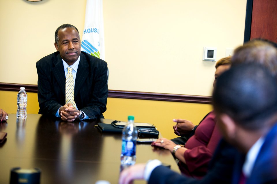 Secretary Carson visits Atlanta Field Office (24373890238)