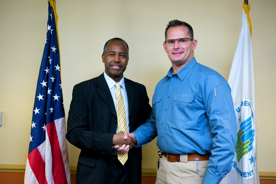 Secretary Carson visits Atlanta Field Office (37534600324)