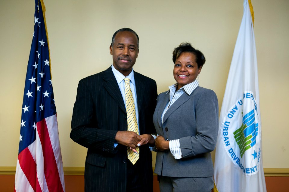 Secretary Carson visits Atlanta Field Office (37534600404)