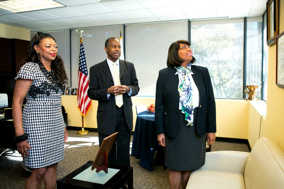 Secretary Carson visits Atlanta Field Office (38213538652)