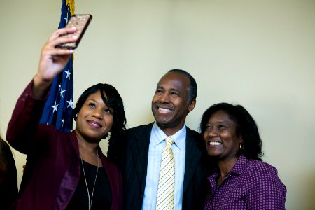 Secretary Carson visits Atlanta Field Office (38213542202)