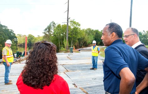 Secretary Carson visits Beaumont Texas (23521748398)