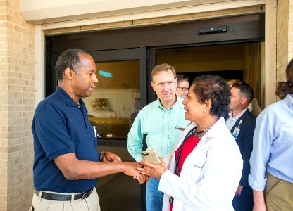 Secretary Carson visits Beaumont Texas (36665120844)