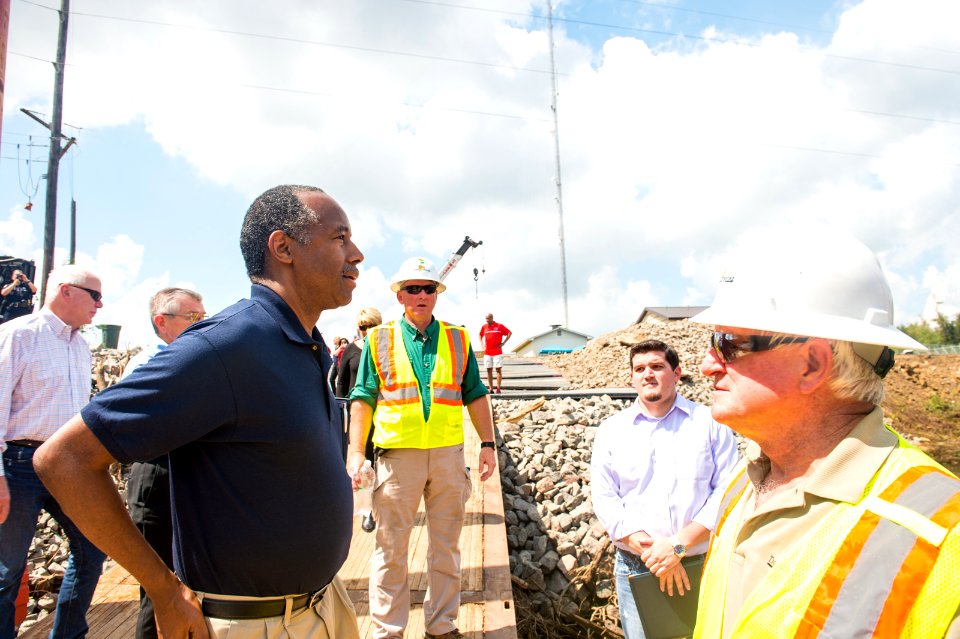 Secretary Carson visits Beaumont Texas (36665123744)