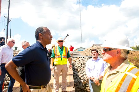 Secretary Carson visits Beaumont Texas (36665123744)