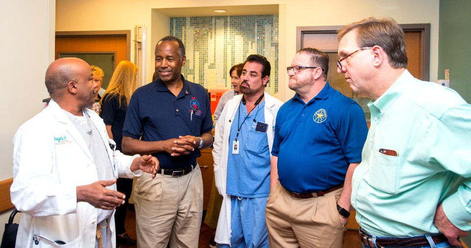 Secretary Carson visits Beaumont Texas (36703769163)