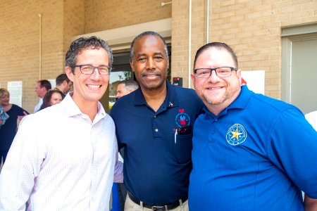 Secretary Carson visits Beaumont Texas (36703772533)