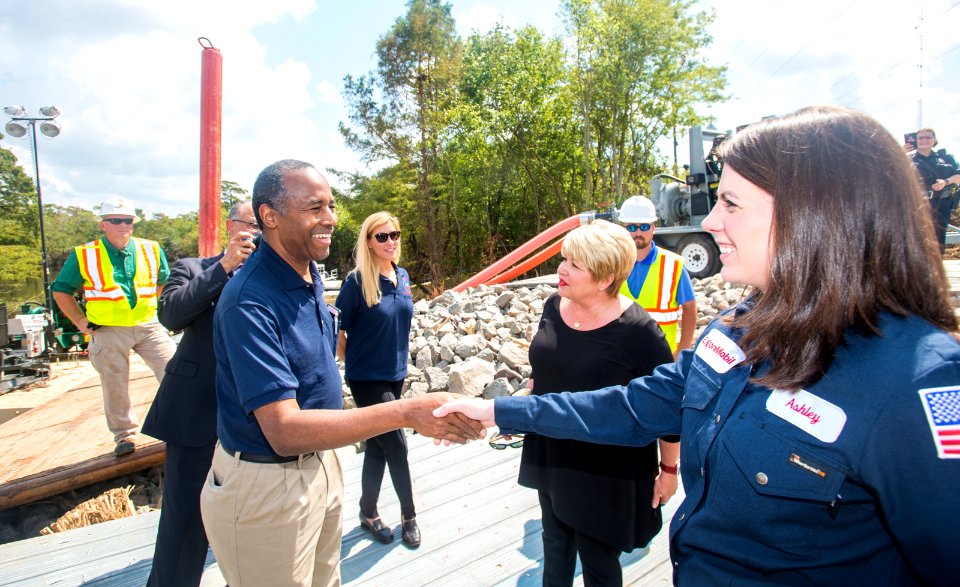 Secretary Carson visits Beaumont Texas (37326406486)
