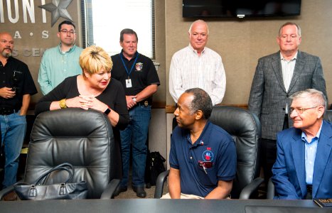 Secretary Carson visits Beaumont Texas (36703770553)